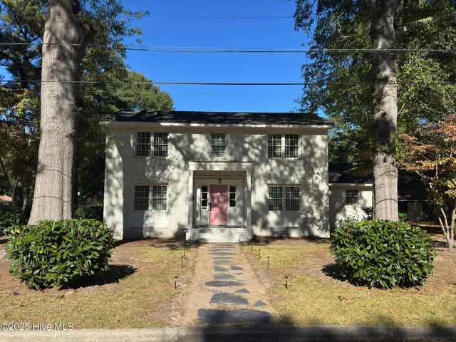 $289,000 | 920 West Memorial Drive, Ahoskie, NC 27910