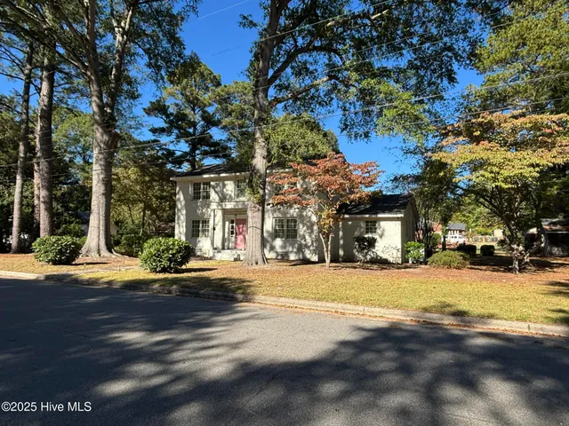 $289,000 | 920 West Memorial Drive, Ahoskie, NC 27910