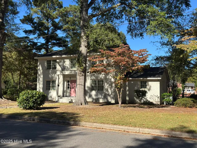 $289,000 | 920 West Memorial Drive, Ahoskie, NC 27910