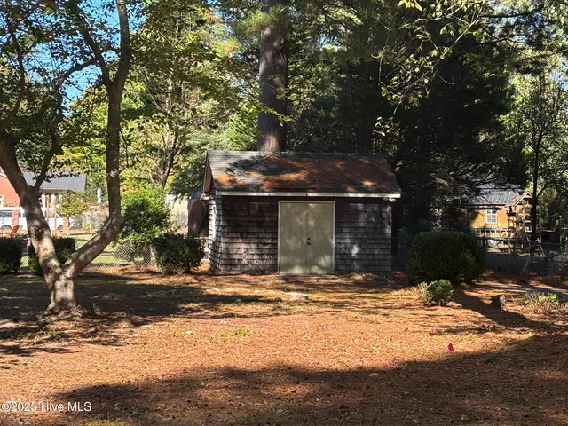 $289,000 | 920 West Memorial Drive, Ahoskie, NC 27910