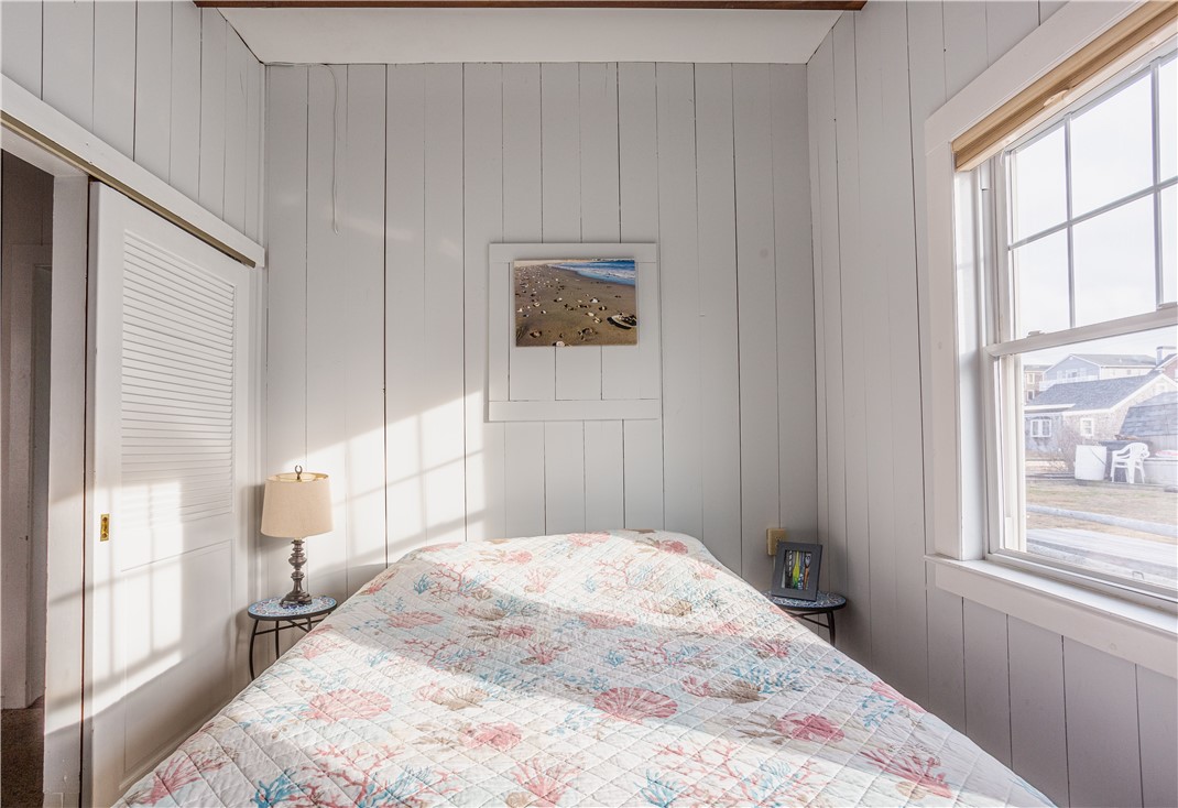 7 Champlin Avenue Narragansett, RI 02879 - Photo 14 of 28