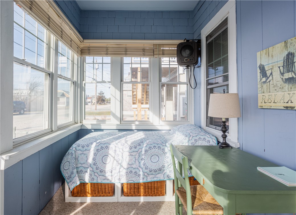 7 Champlin Avenue Narragansett, RI 02879 - Photo 15 of 28