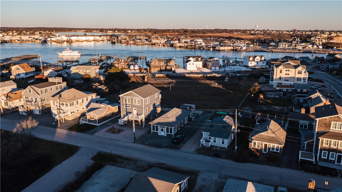 7 Champlin Avenue Narragansett, RI 02879 - Photo 25 of 28