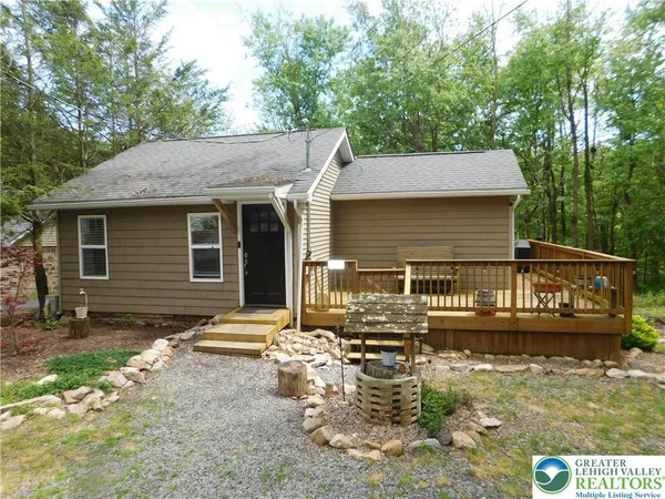 $169,800 | 41 Reeder Street, Mount Pocono, PA 18344