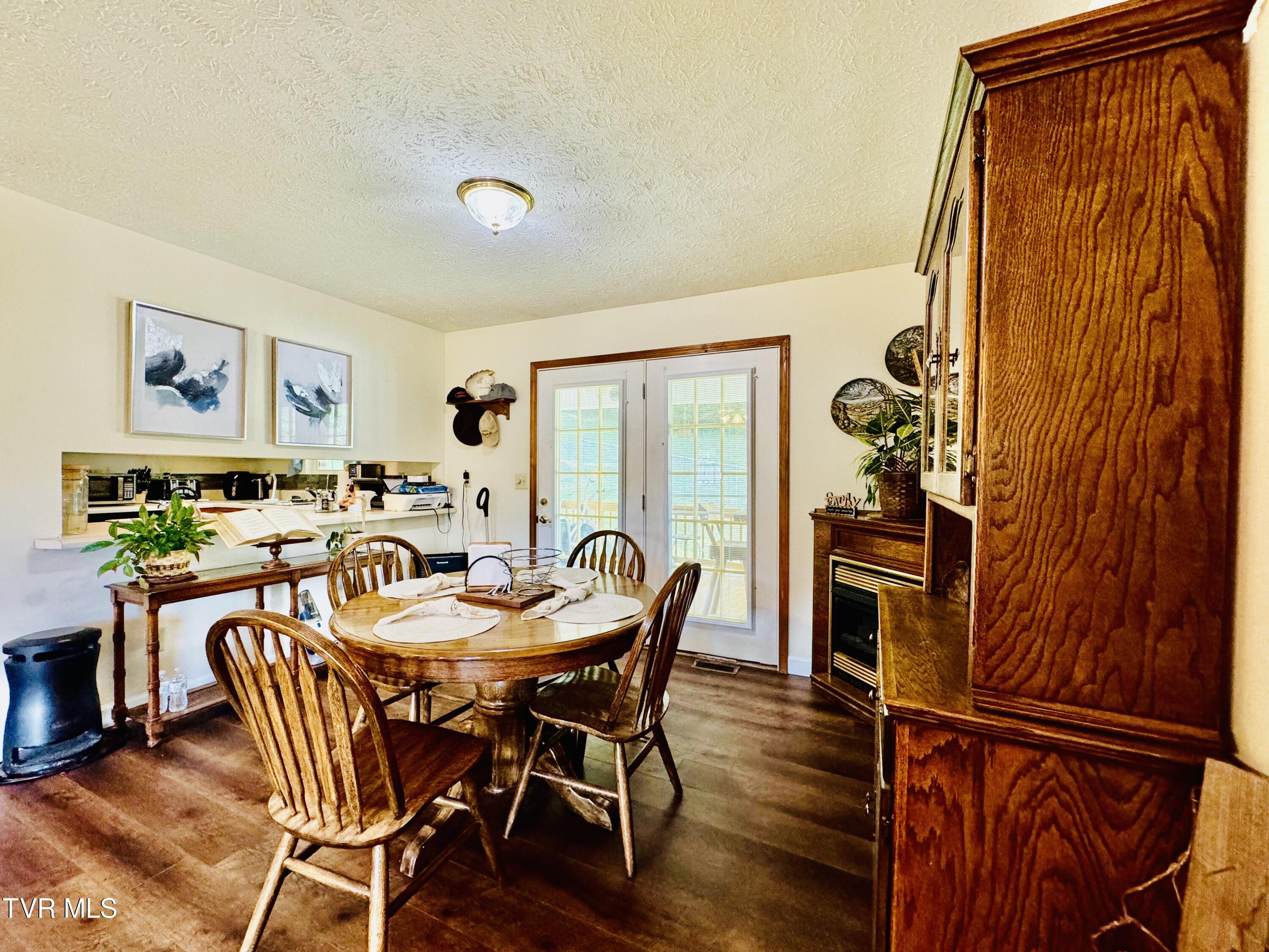 204 Clay Little Road Elizabethton, TN 37643 - Photo 14 of 37 IMG_0403