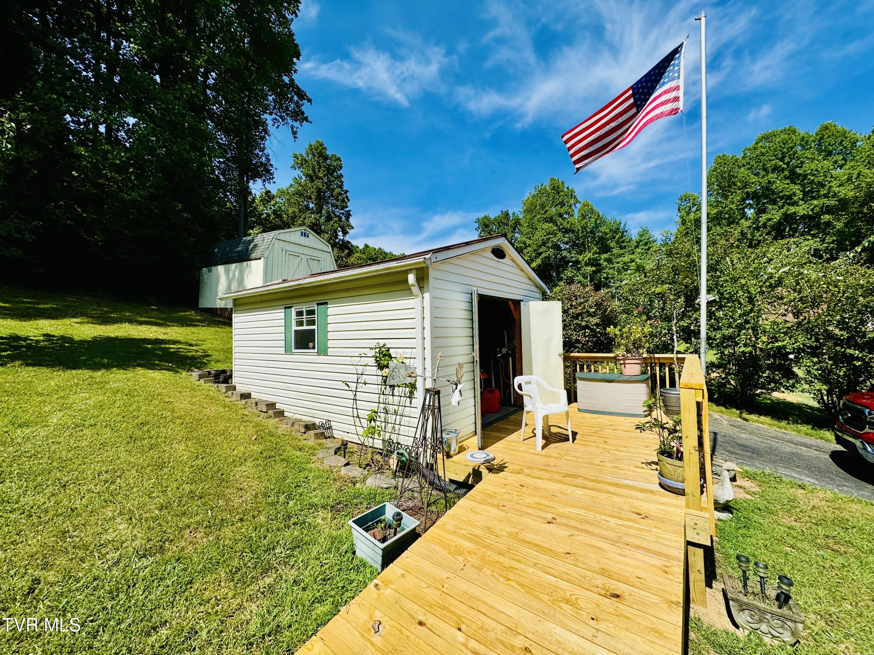 204 Clay Little Road Elizabethton, TN 37643 - Photo 30 of 37 IMG_0414