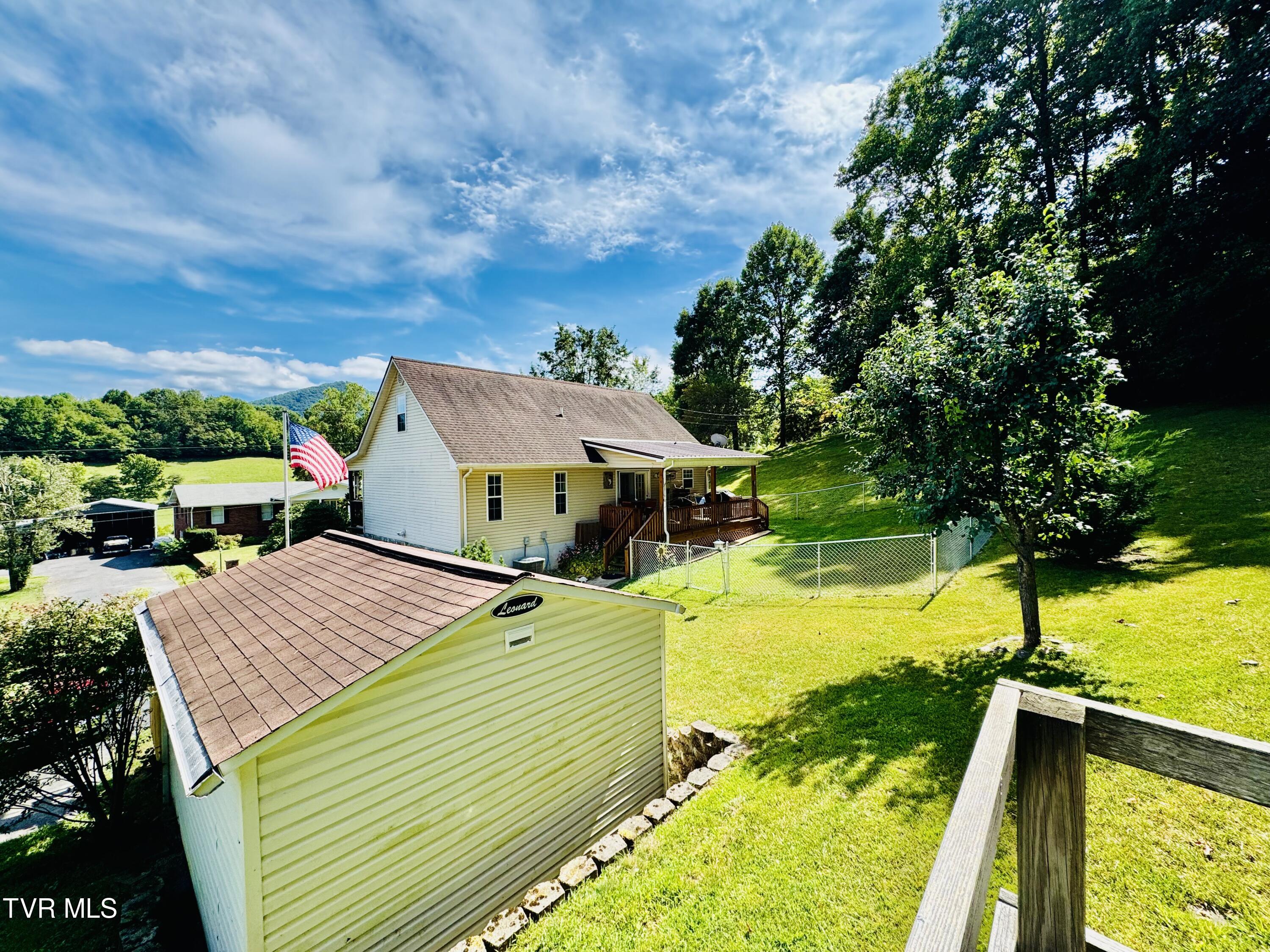 204 Clay Little Road Elizabethton, TN 37643 - Photo 31 of 37 IMG_0416