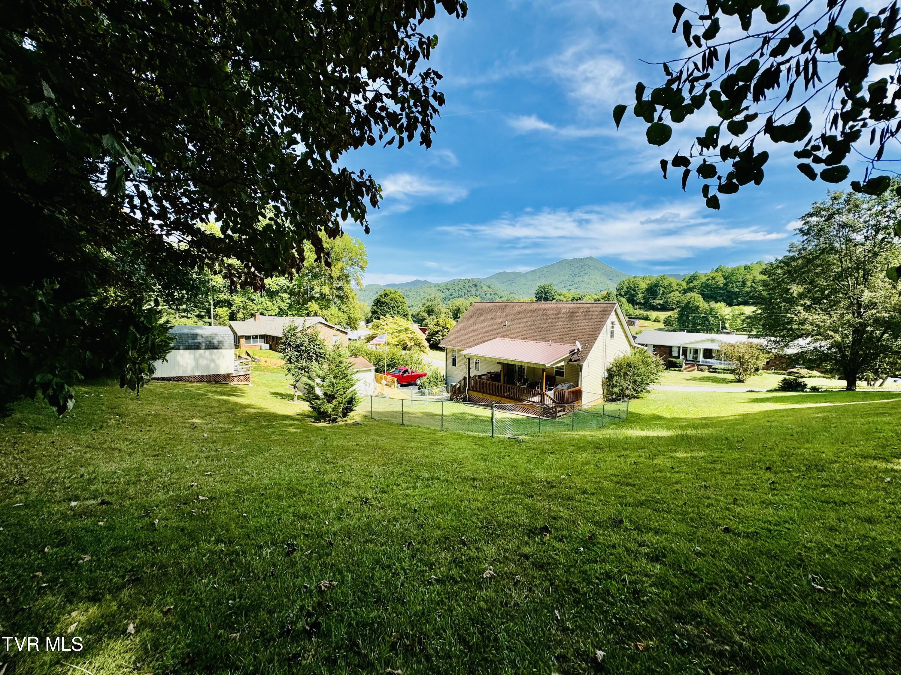 204 Clay Little Road Elizabethton, TN 37643 - Photo 34 of 37 D271E4D1-37A1-47B6-82BD-A2572D45CFB9