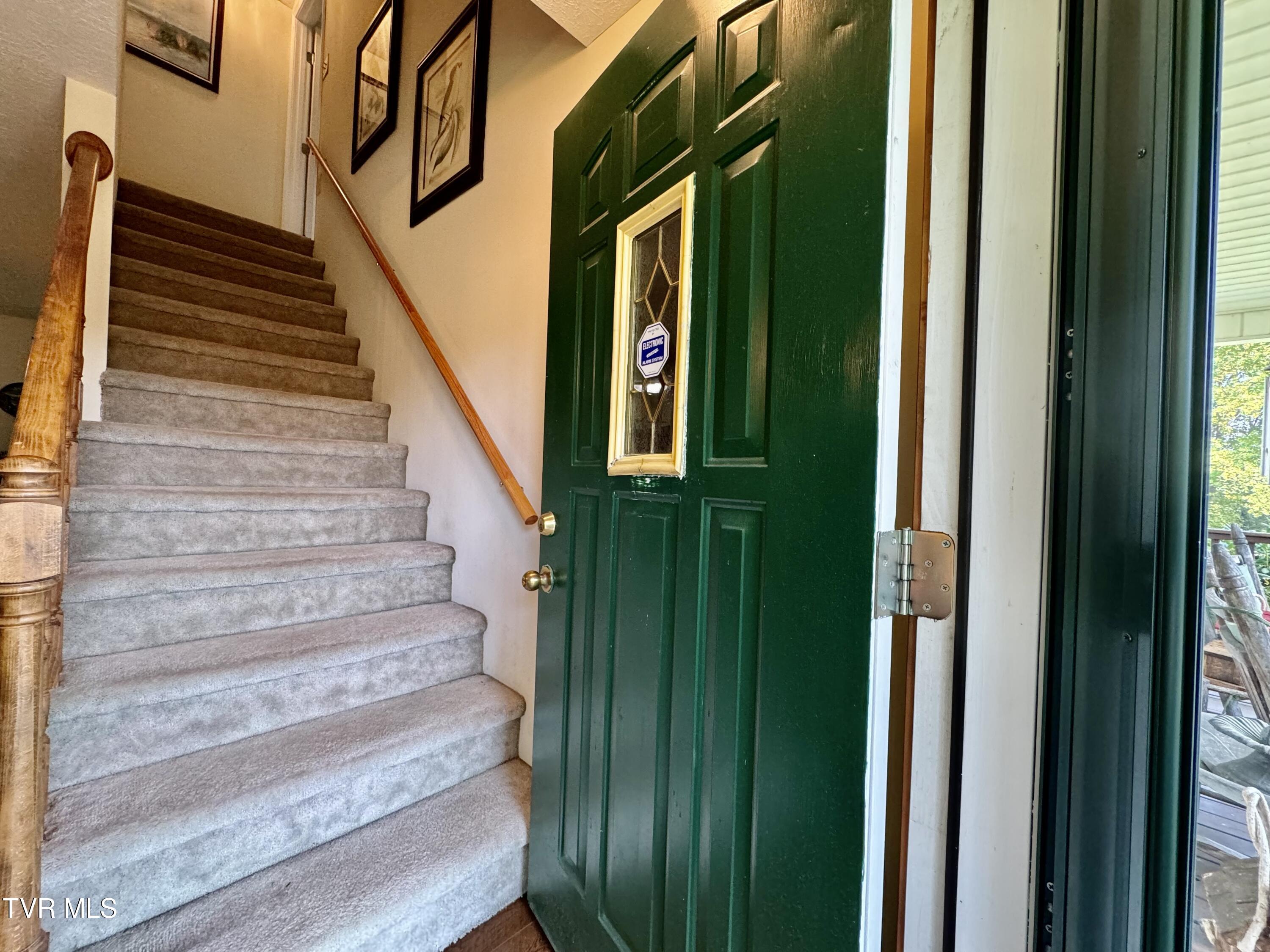 204 Clay Little Road Elizabethton, TN 37643 - Photo 5 of 37 IMG_0392