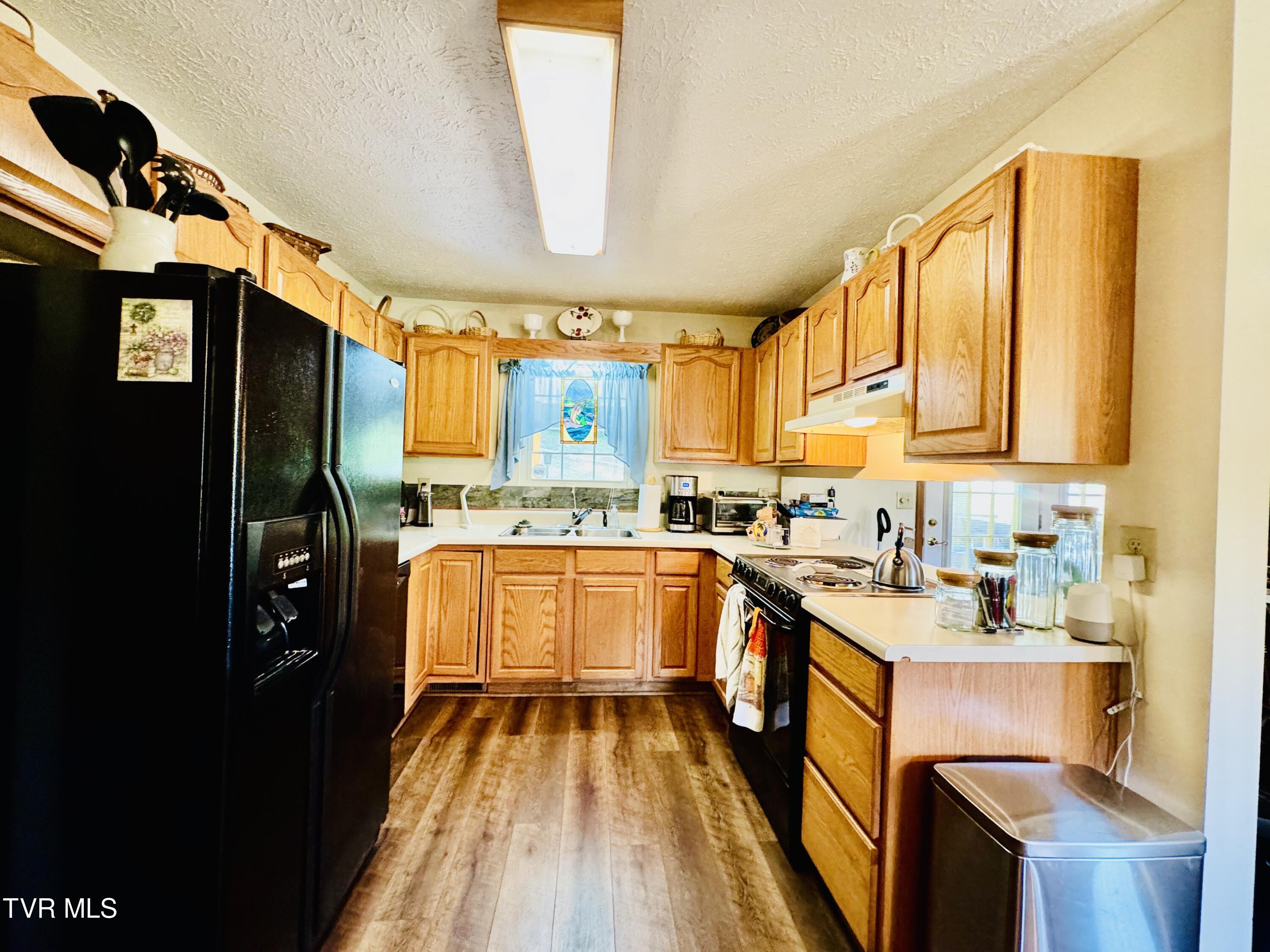 204 Clay Little Road Elizabethton, TN 37643 - Photo 10 of 37 IMG_0397