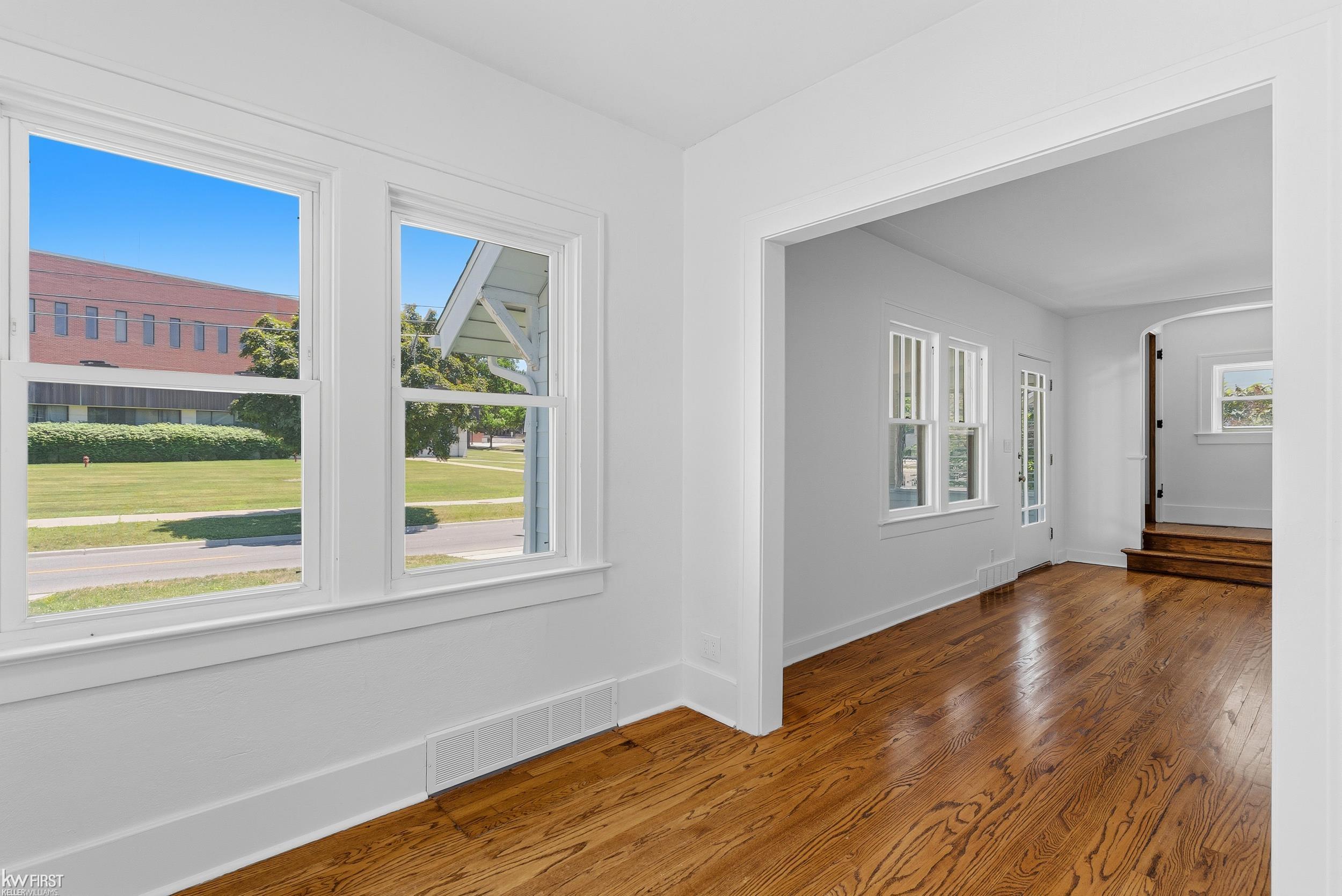 617 Dupont Street Flint, MI 48504 - Photo 14 of 46
