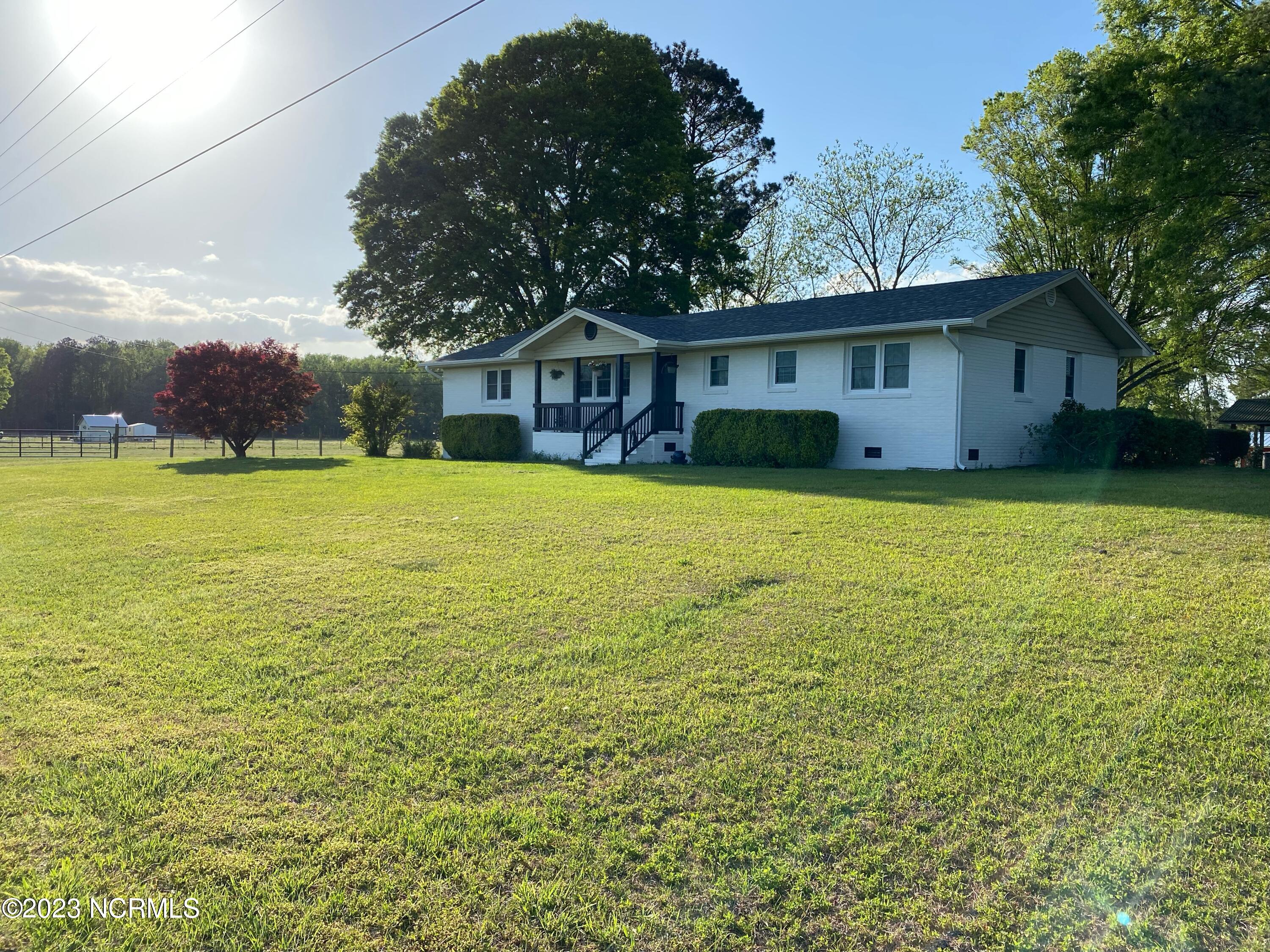 575 Ludie Brown Road Chinquapin, NC 28521 - Photo 3 of 55 Front Image