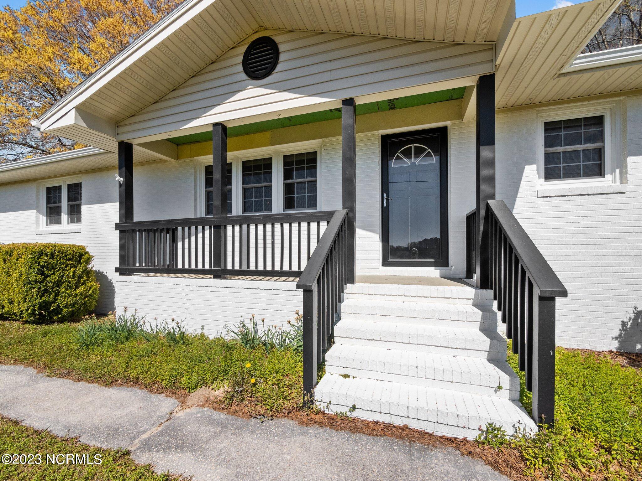 575 Ludie Brown Road Chinquapin, NC 28521 - Photo 5 of 55 4-web-or-mls-03
