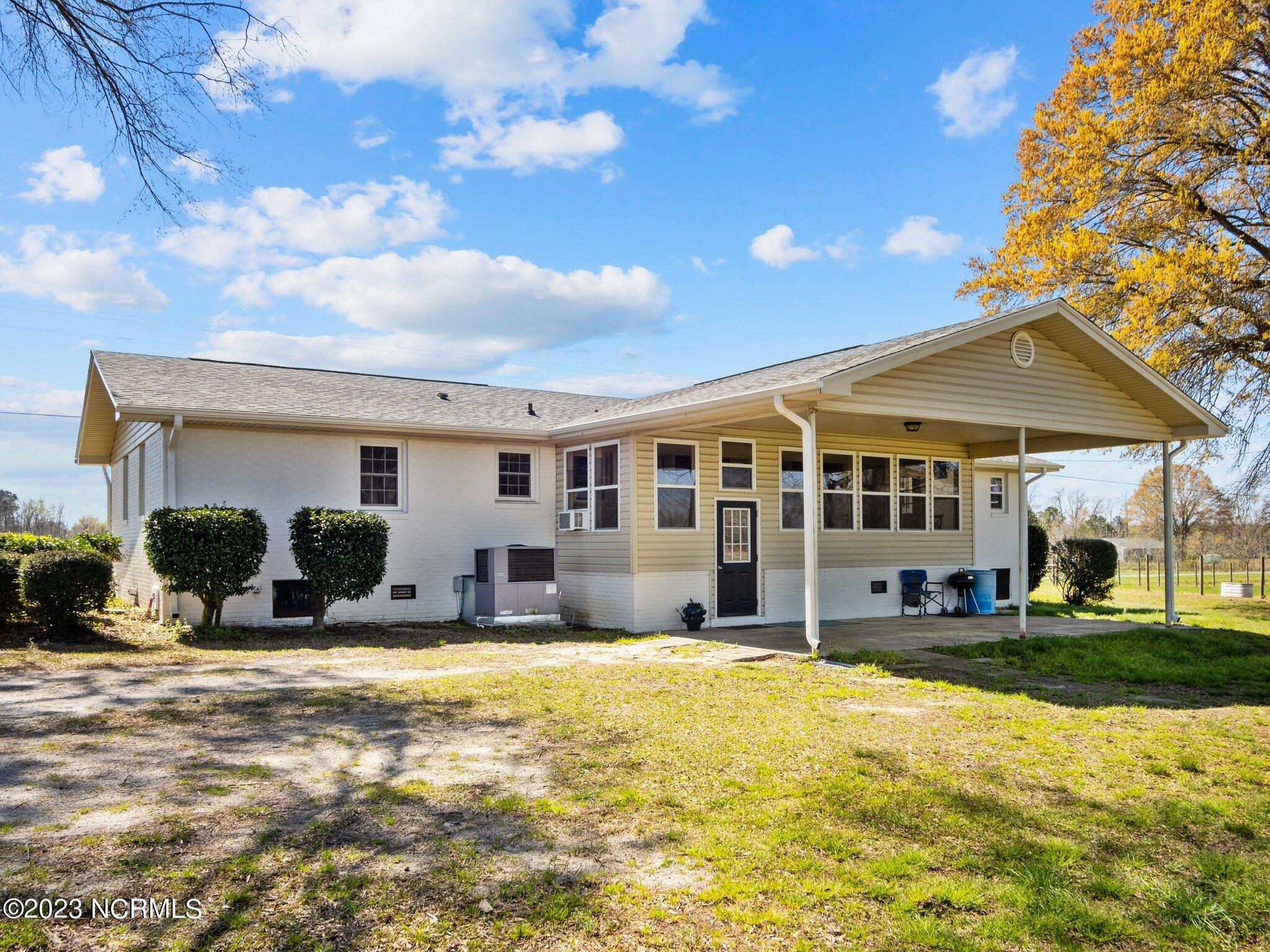 575 Ludie Brown Road Chinquapin, NC 28521 - Photo 6 of 55 5-web-or-mls-04