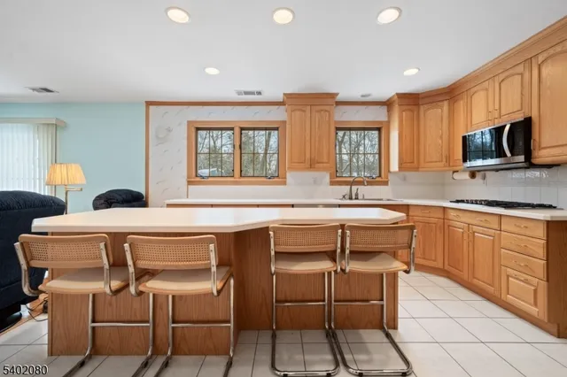 $699,000 | 8 Liberty Lane, Somerset, NJ 08873