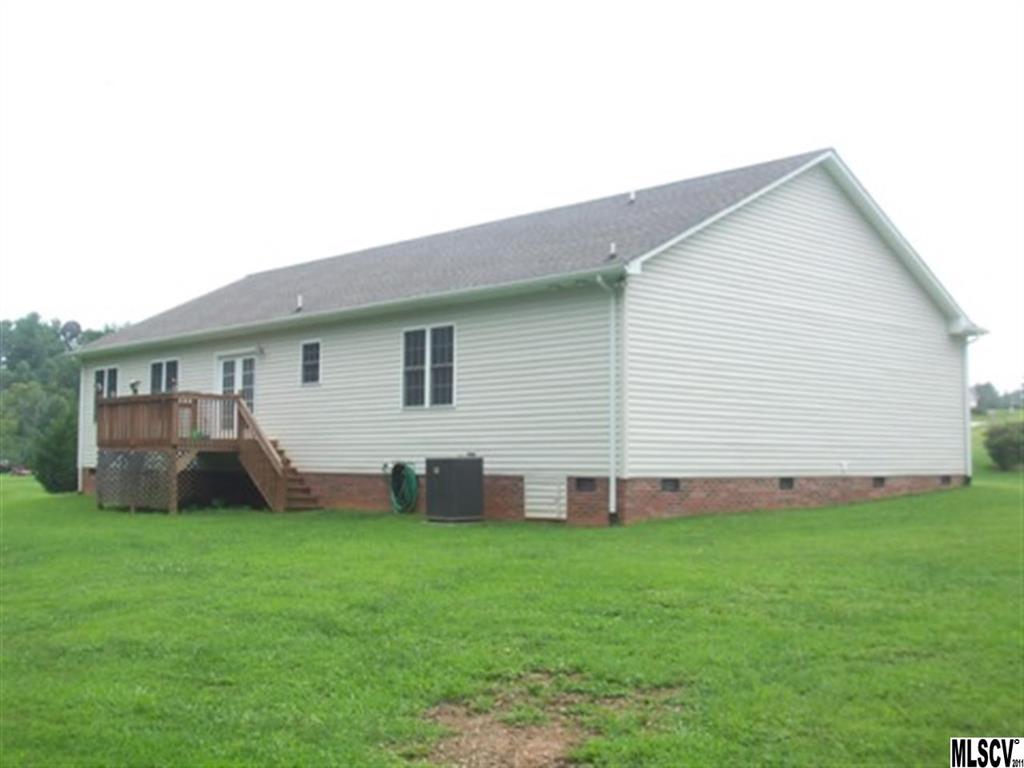 2140 Olde Farm Road Southeast Hudson, NC 28638 - Photo 11 of 23 Gallery Image 11