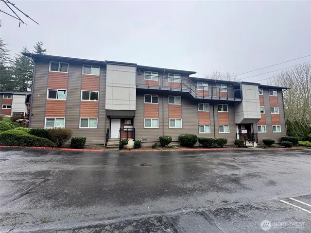$325,000 | 220 Southwest Clark Street, Unit B201, Issaquah, WA 98027