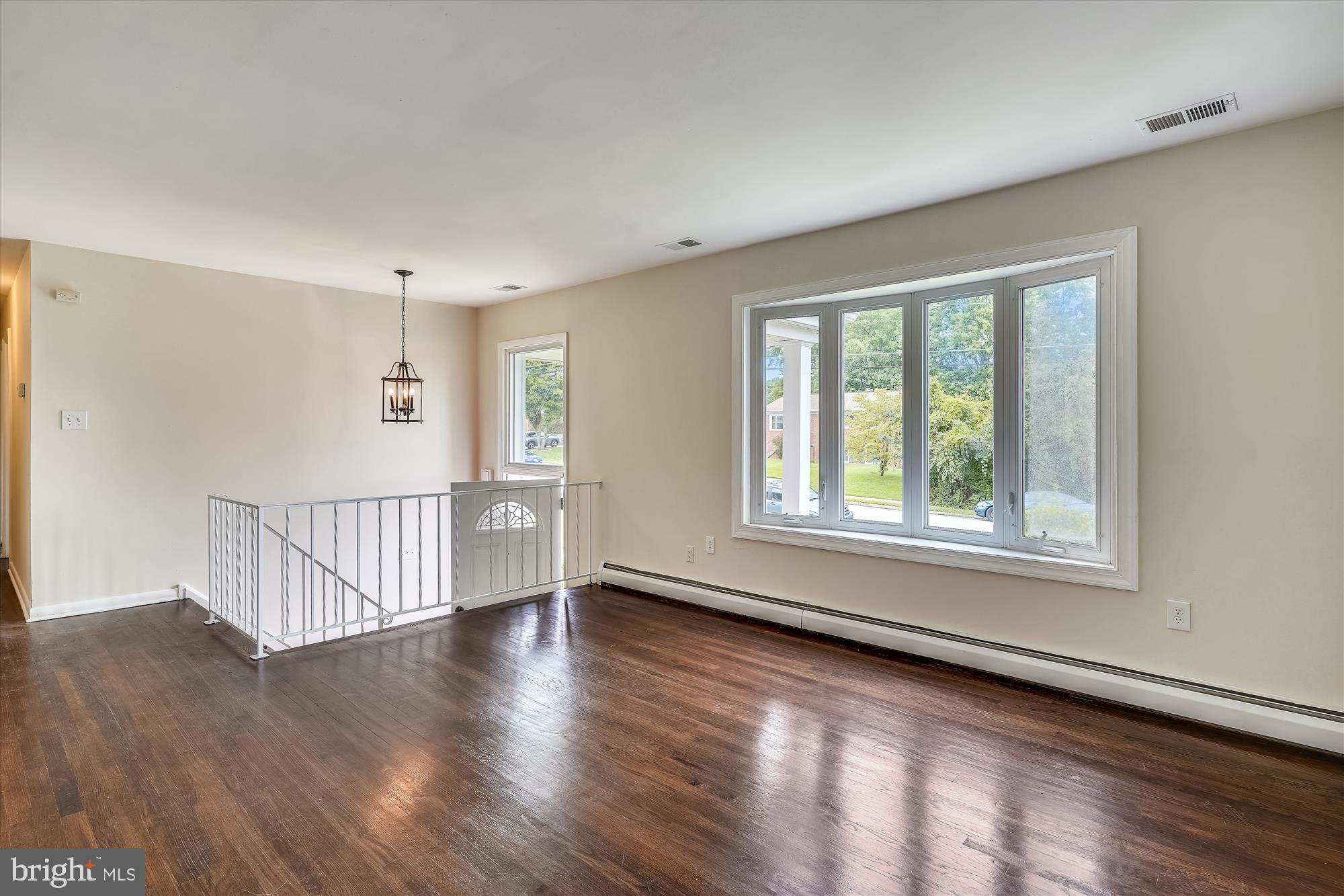 14144 Grayson Road Woodbridge, VA 22191 - Photo 14 of 50 Gallery Image 14