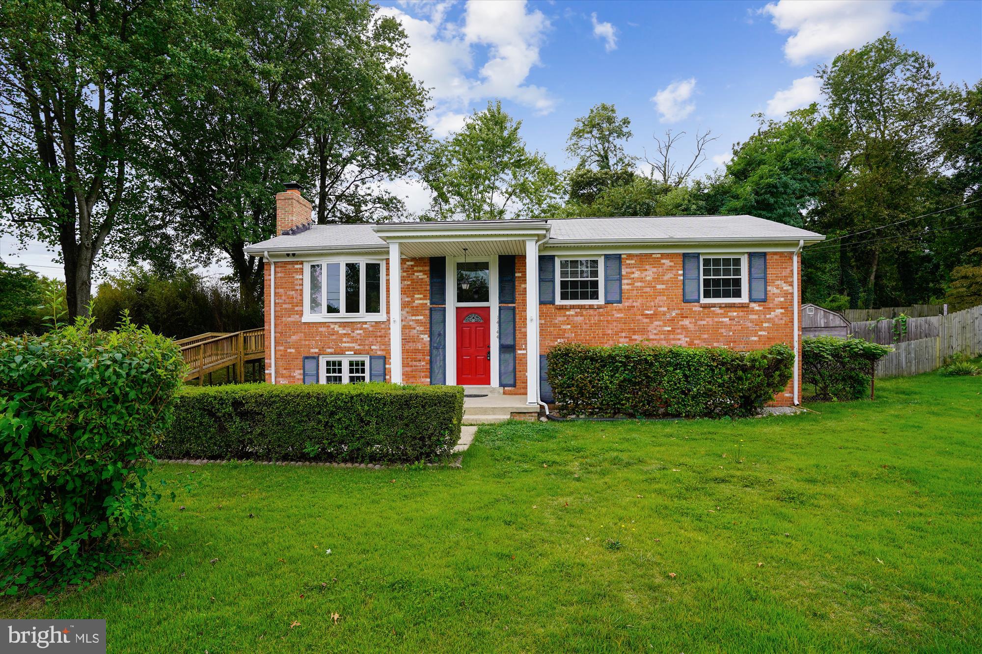 14144 Grayson Road Woodbridge, VA 22191 - Photo 4 of 50 Gallery Image 4