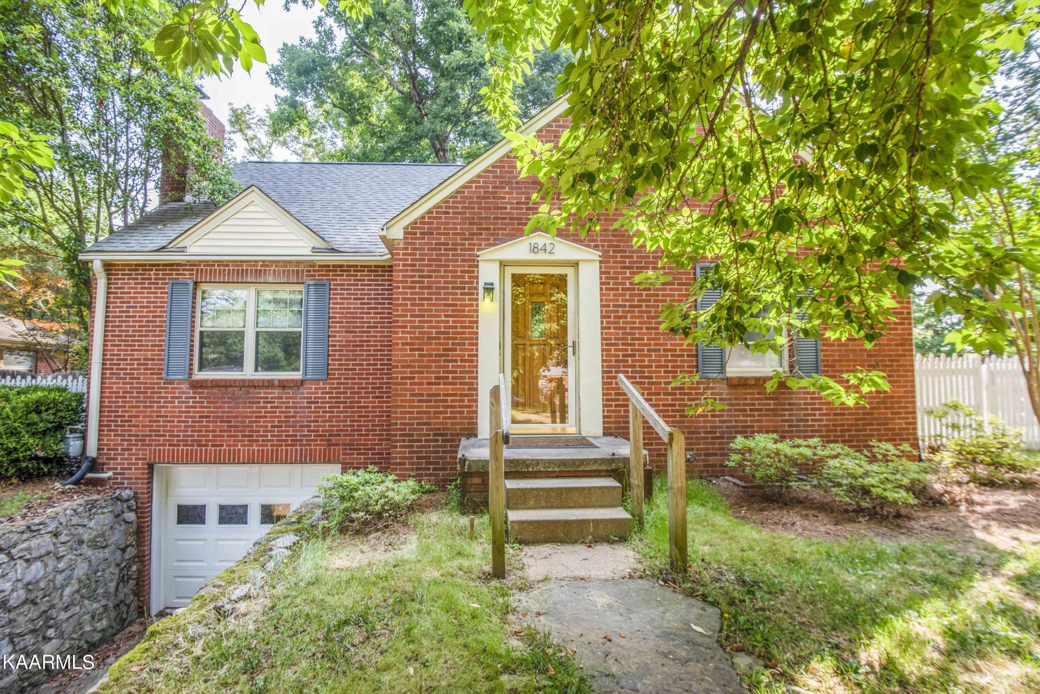 1842 Ramsay Street Alcoa, TN 37701 - Photo 1 of 44 Gallery Image 1