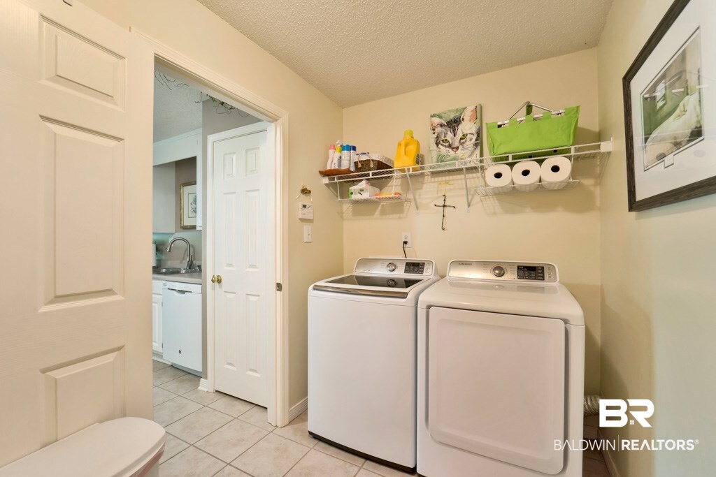 13441 J B Williams Road Loxley, AL 36551 - Photo 18 of 27 Laundry