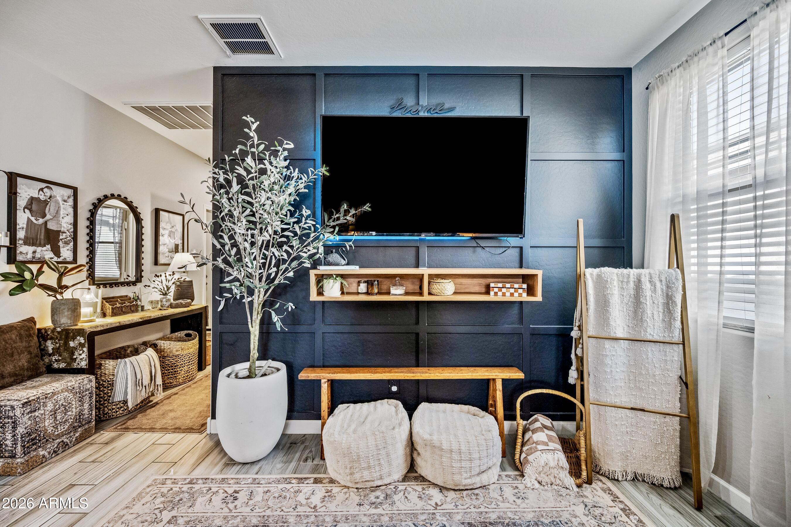 10437 West Cordes Road Tolleson, AZ 85353 - Photo 9 of 39 Accent Panel Wall