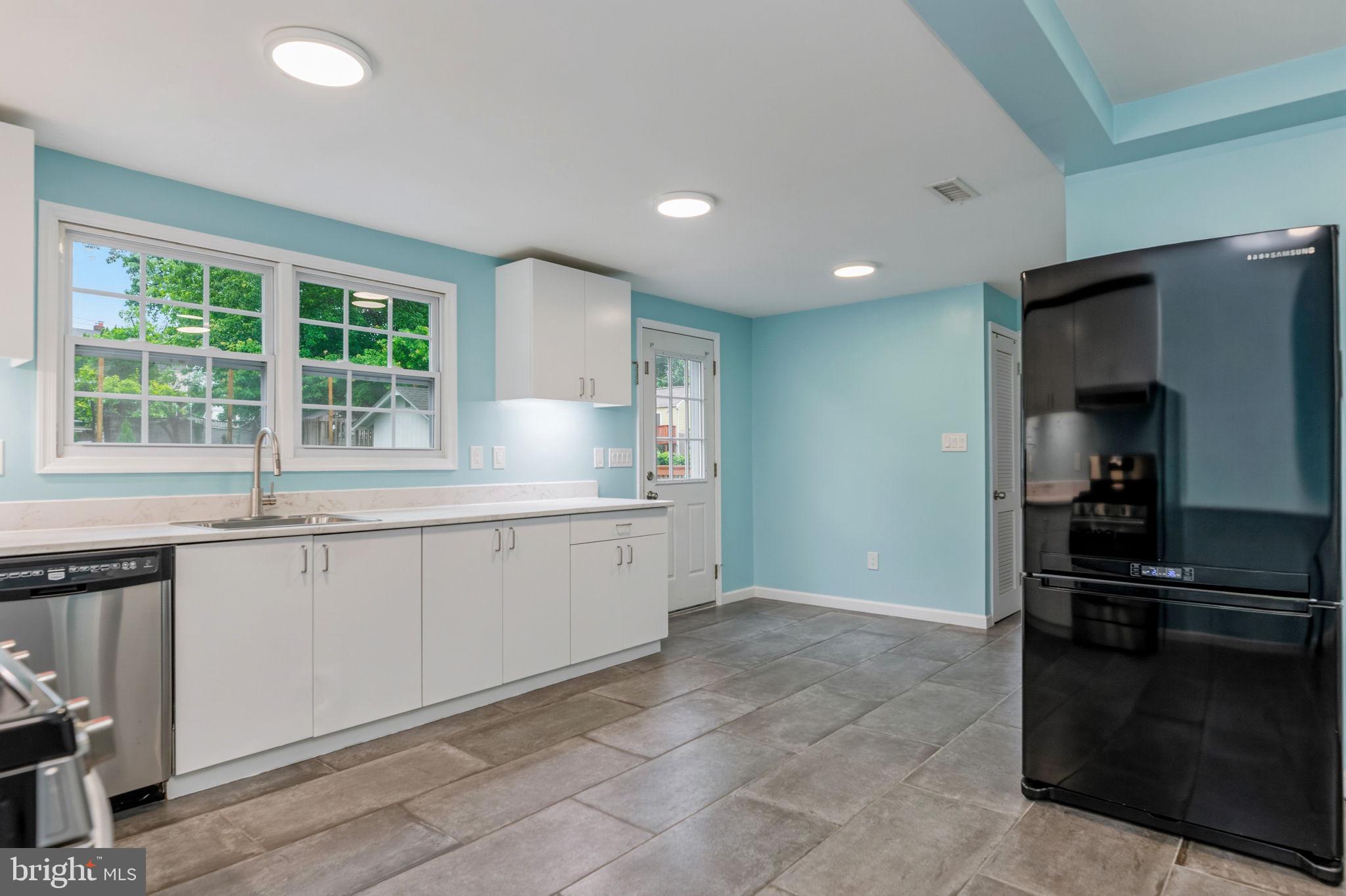 6823 Barrett Road Falls Church, VA 22042 - Photo 13 of 36
