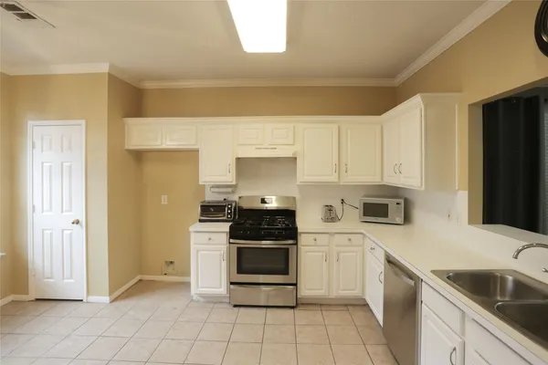 $1,750 | 20410 Eagle Nest Court, Katy, TX 77449