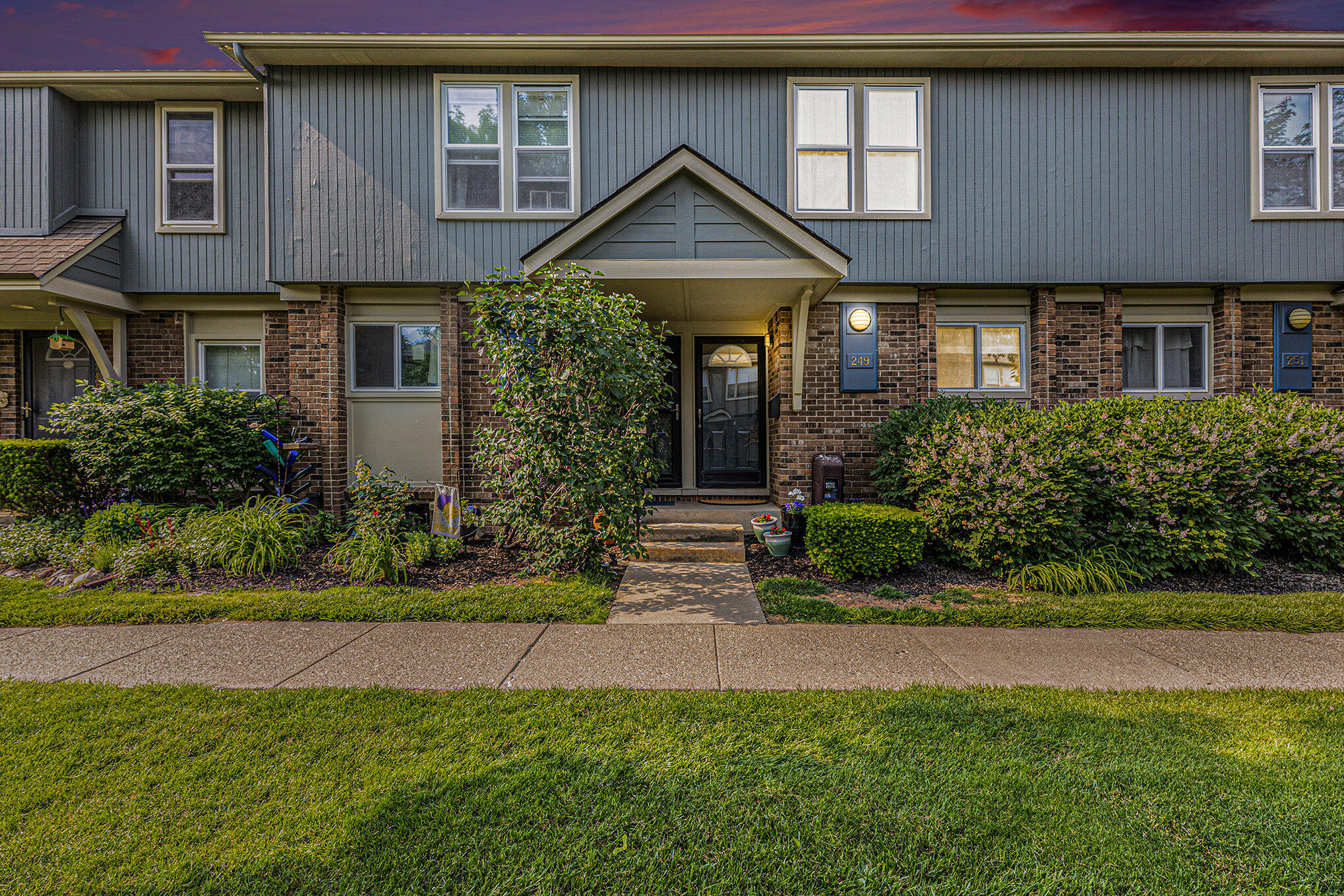 249 North Maple Road Saline, MI 48176 - Photo 2 of 23 001_img_1286_-_twilight-_407