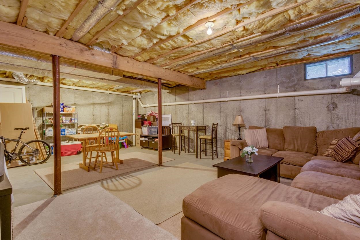 11 Page Road Litchfield, NH 03052 - Photo 32 of 40