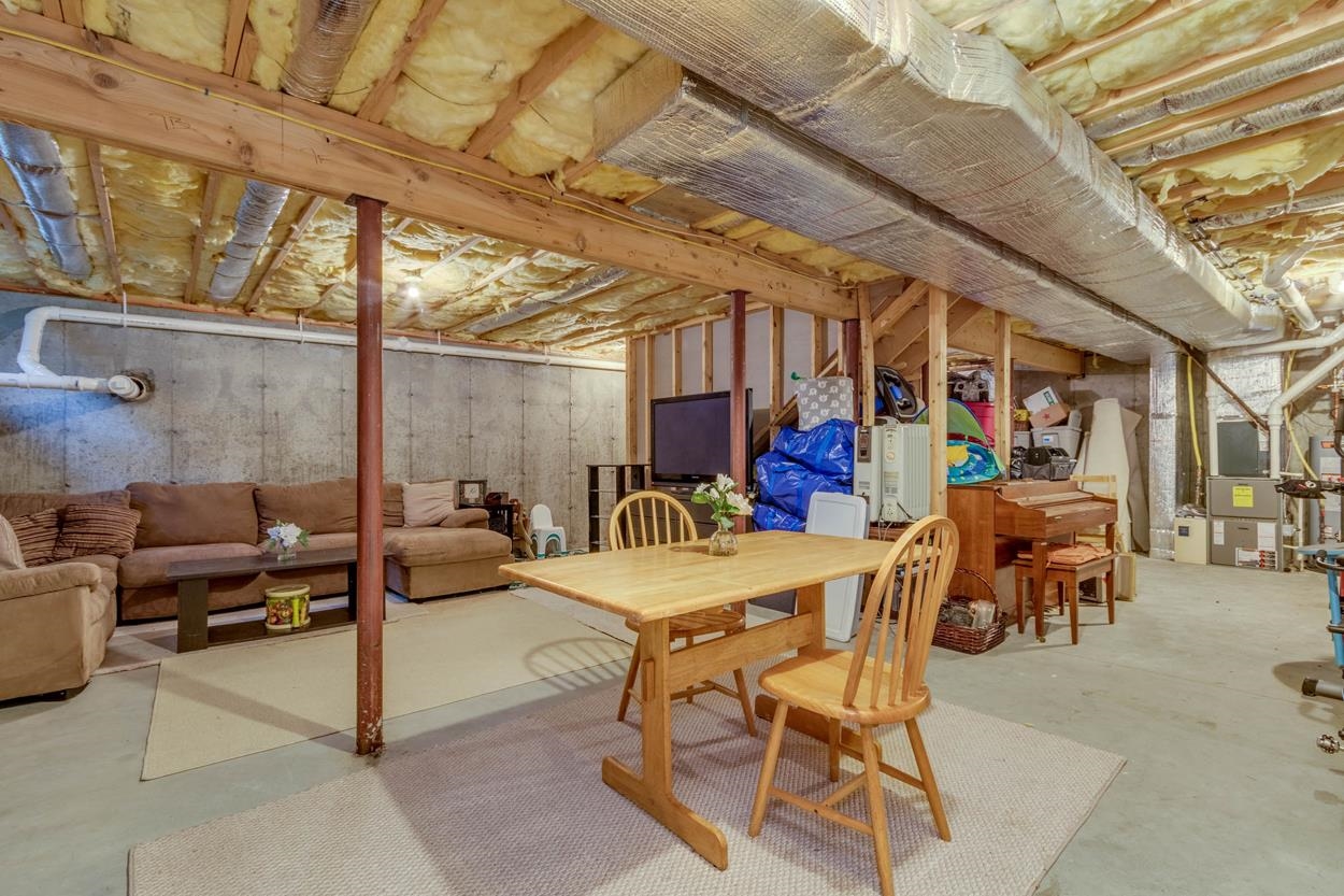 11 Page Road Litchfield, NH 03052 - Photo 33 of 40