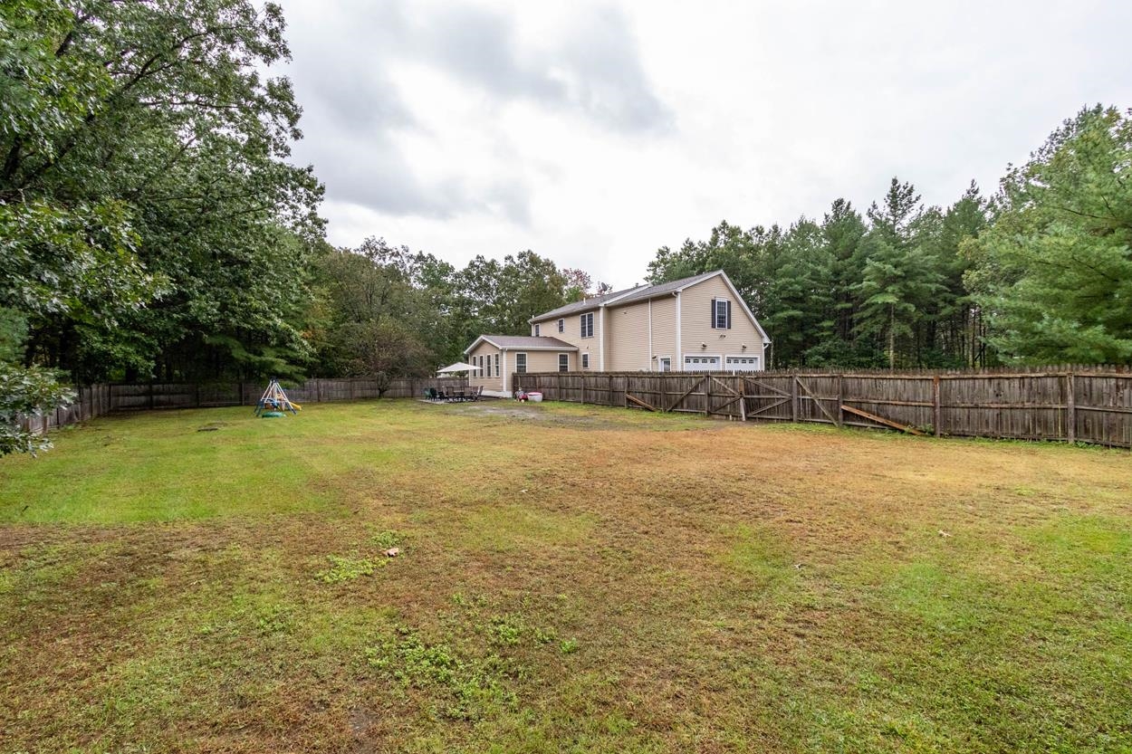 11 Page Road Litchfield, NH 03052 - Photo 37 of 40