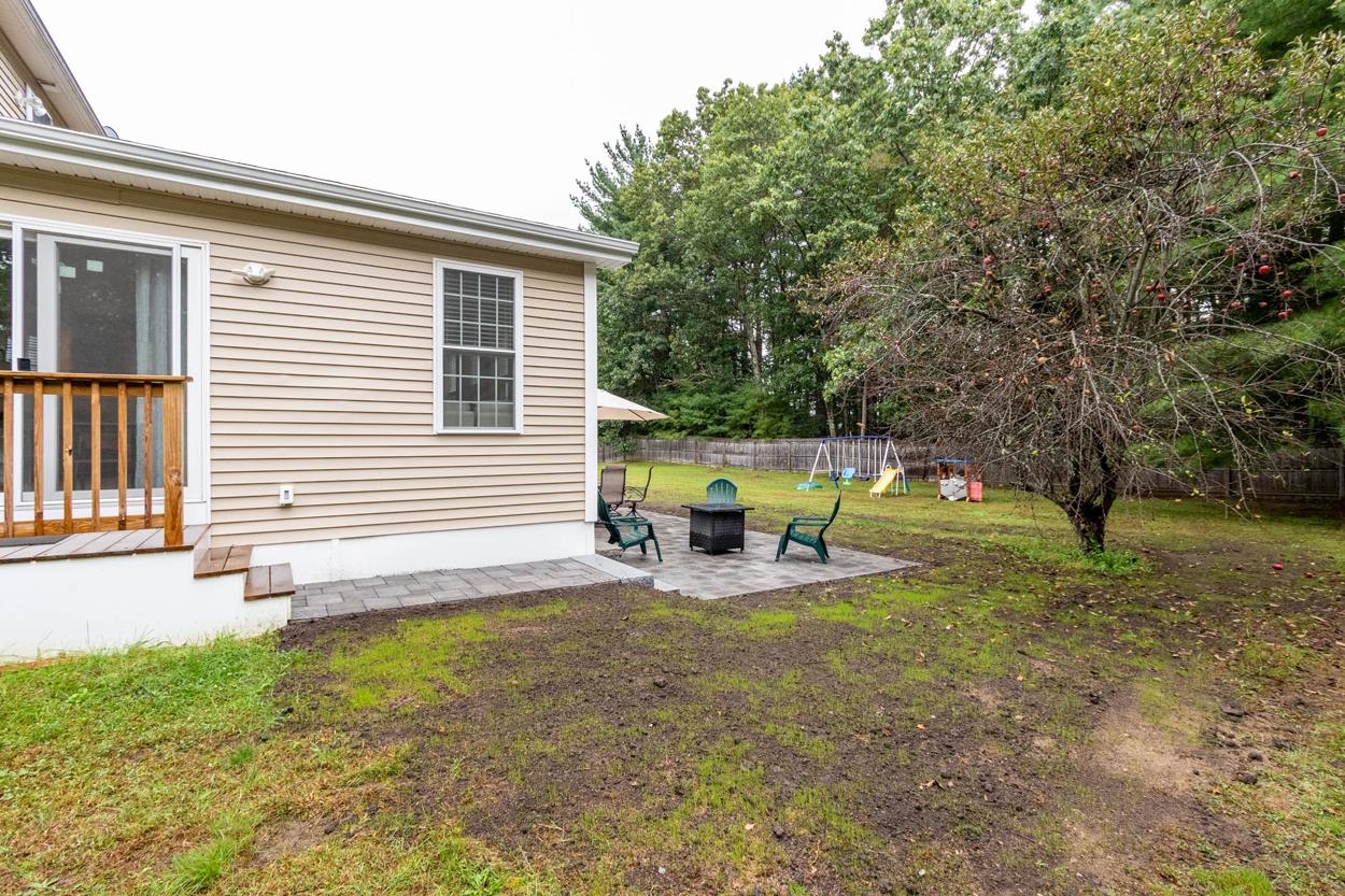 11 Page Road Litchfield, NH 03052 - Photo 38 of 40