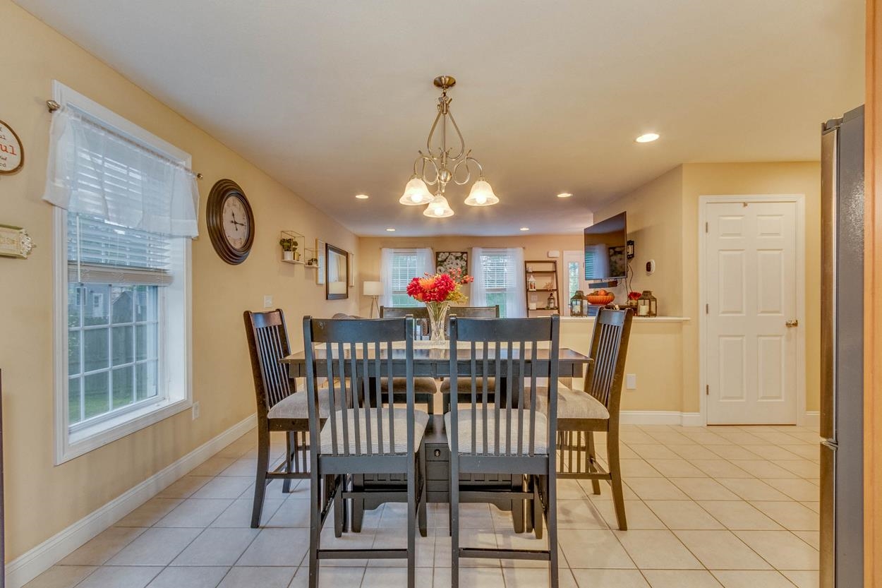 11 Page Road Litchfield, NH 03052 - Photo 5 of 40