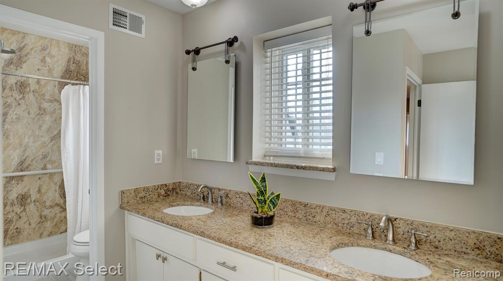 60 Stratford Lane Rochester Hills, MI 48309 - Photo 15 of 47