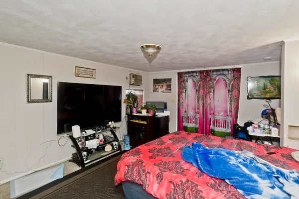 $359,900 | 647 Plumtree Road, Springfield, MA 01118