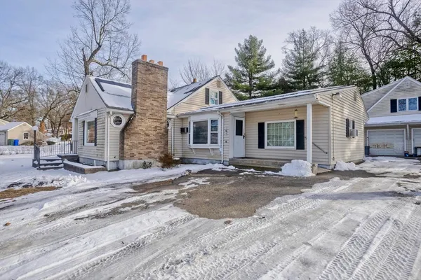 $359,900 | 647 Plumtree Road, Springfield, MA 01118