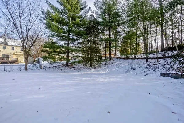 $359,900 | 647 Plumtree Road, Springfield, MA 01118