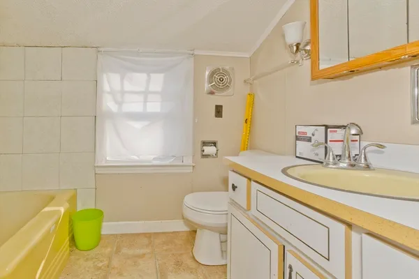 $359,900 | 647 Plumtree Road, Springfield, MA 01118