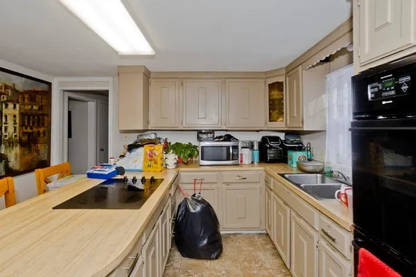 $359,900 | 647 Plumtree Road, Springfield, MA 01118