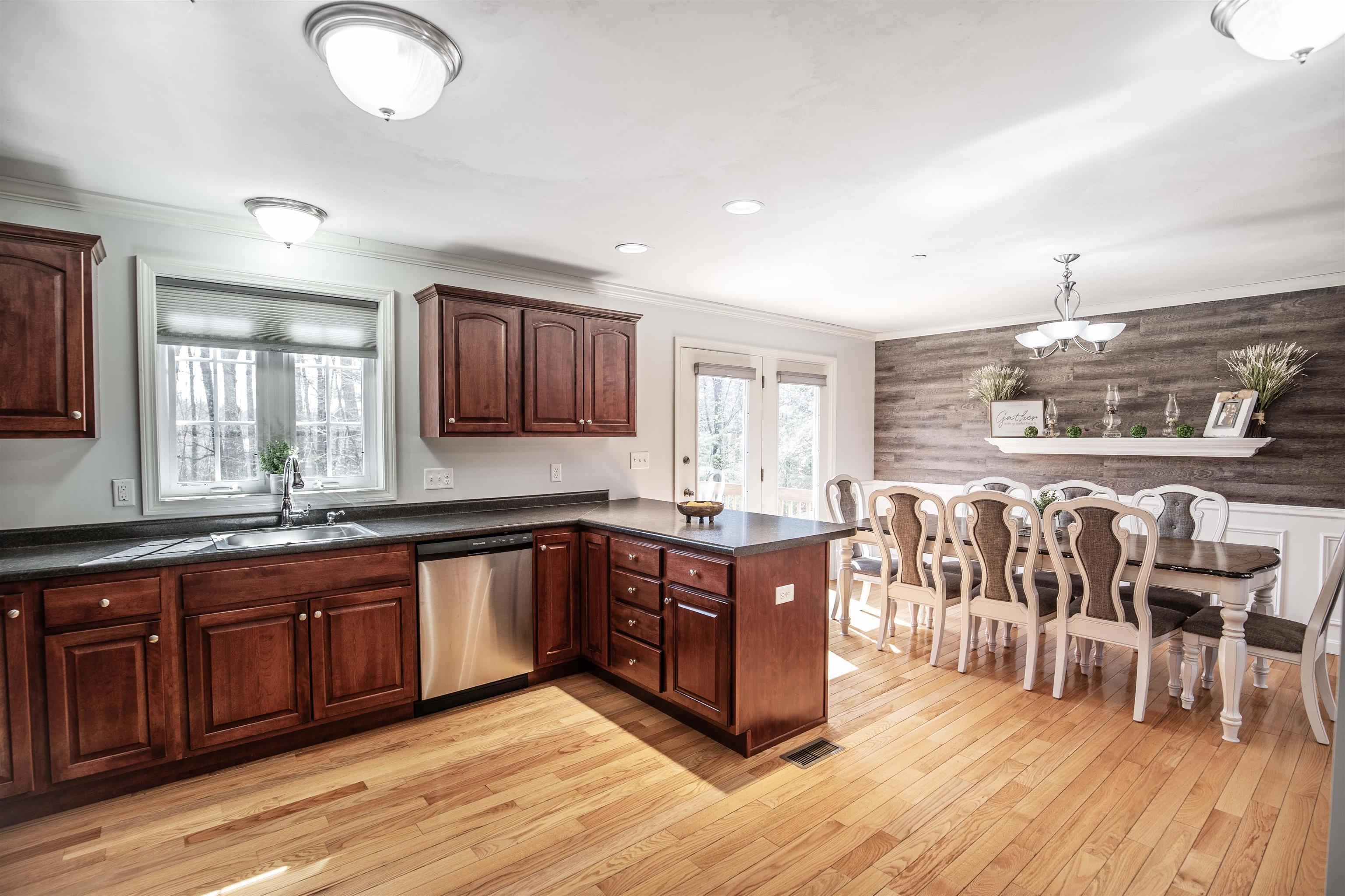 26 Scribner Road, Unit 3 Fremont, NH 03044 - Photo 36 of 39