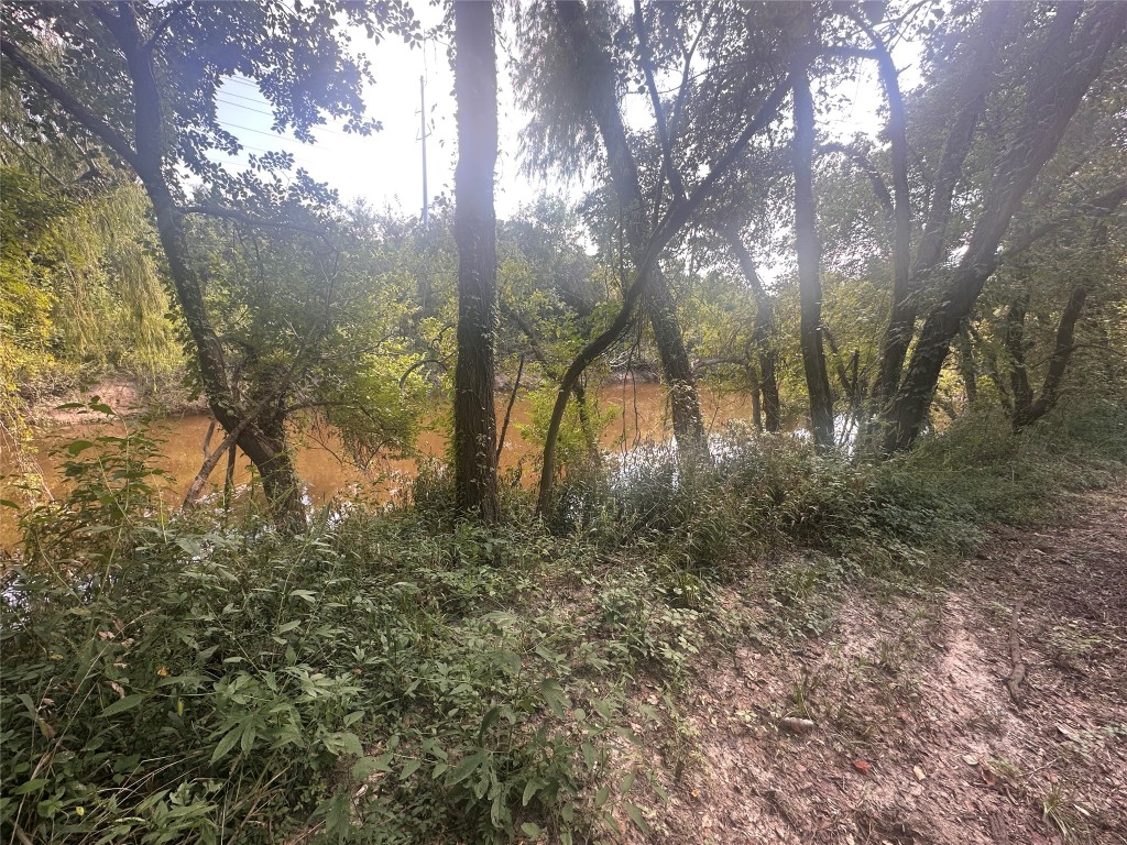 612 Byrd Salyer Road Bay City, TX 77414 - Photo 20 of 26 a view of a yard