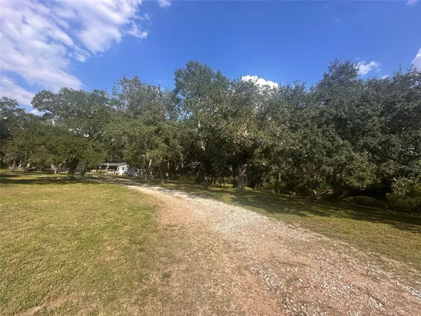 $322,240 | 612 Byrd Salyer Road, Bay City, TX 77414