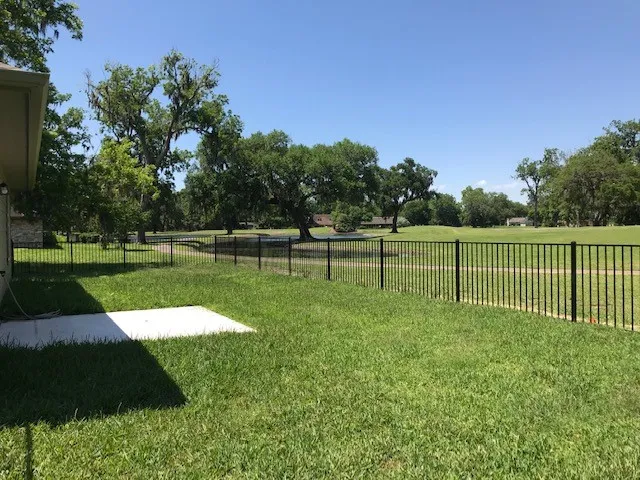 $2,000 | 2249 Ridgewood Drive, West Columbia, TX 77486