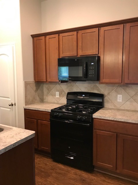 2249 Ridgewood Drive West Columbia, TX 77486 - Photo 9 of 15