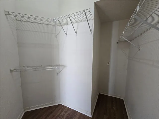 $2,000 | 481 10th Place, Vero Beach, FL 32960