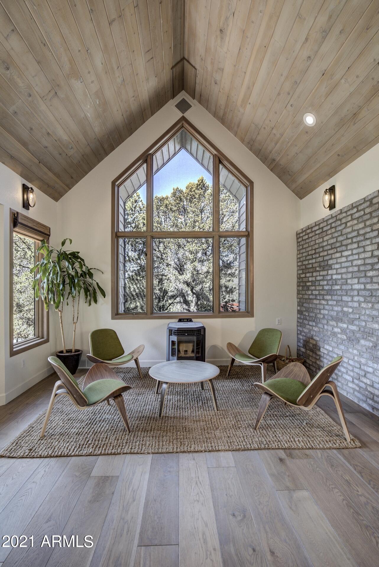 601 North Graham Ranch Road Payson, AZ 85541 - Photo 10 of 70 Sitting Area w/ Pellet Stove