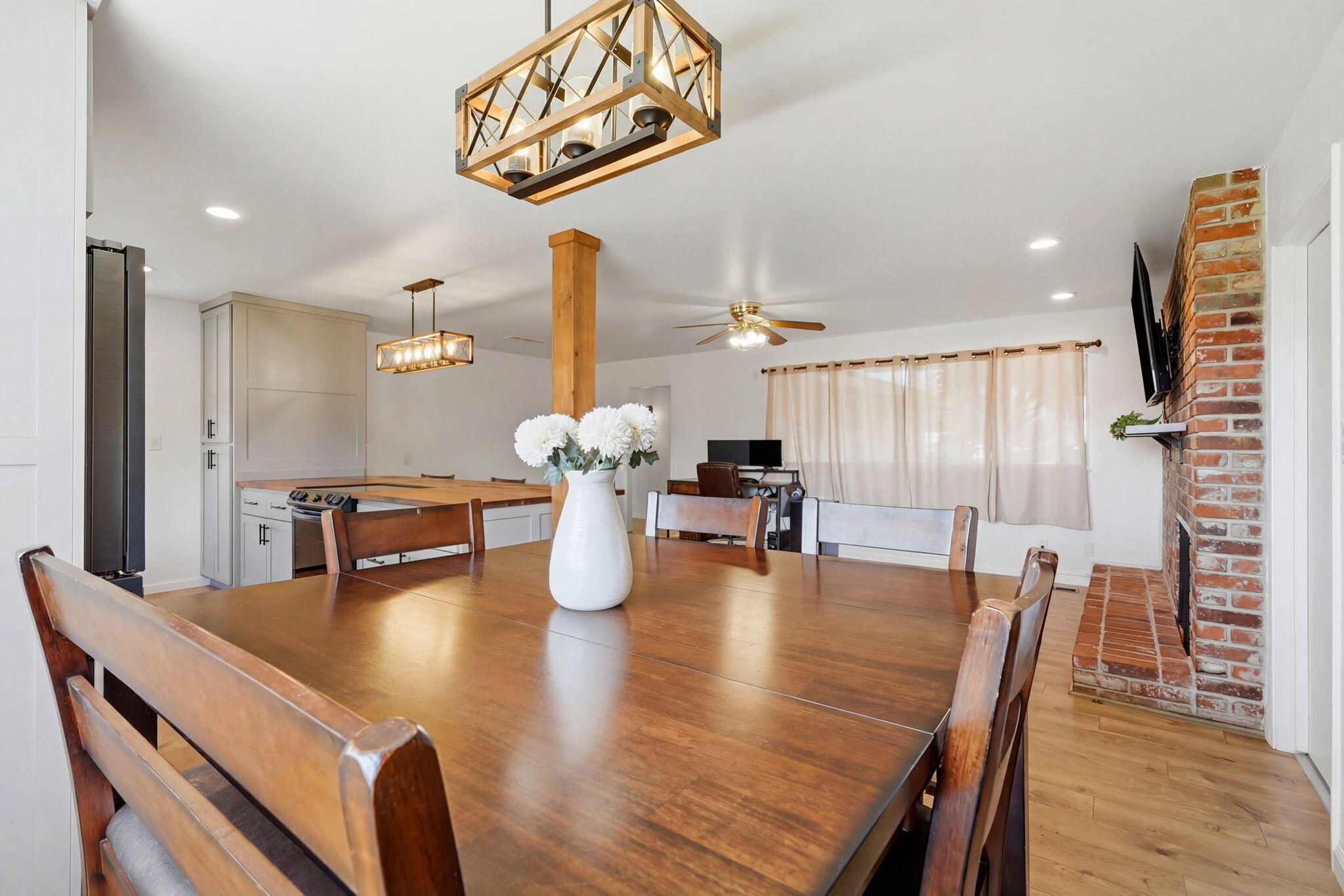 289 West Cypress Avenue Reedley, CA 93654 - Photo 15 of 49 22-289_W_Cypress_Ave_021