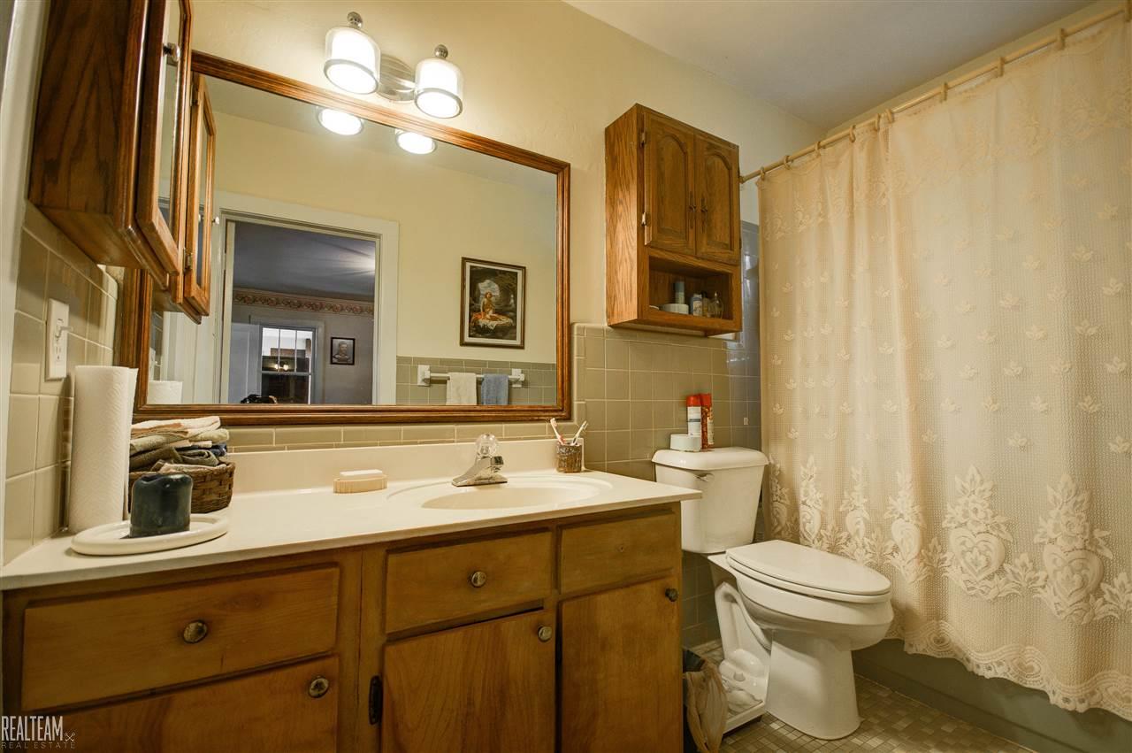 262 West St Clair Street Romeo, MI 48065 - Photo 16 of 31 31290562-15.JPG