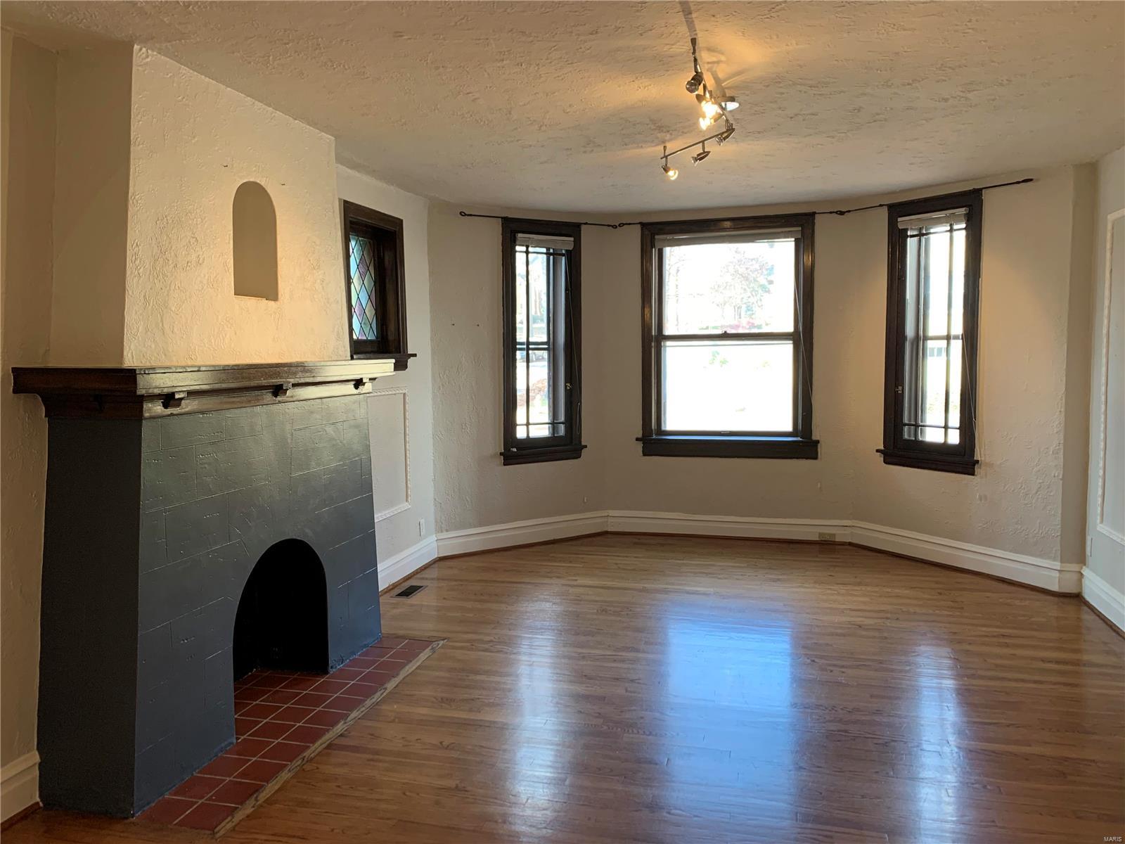 322 South Hanley Road, Unit 1S St. Louis, MO 63105 - Photo 5 of 26 Gallery Image 5